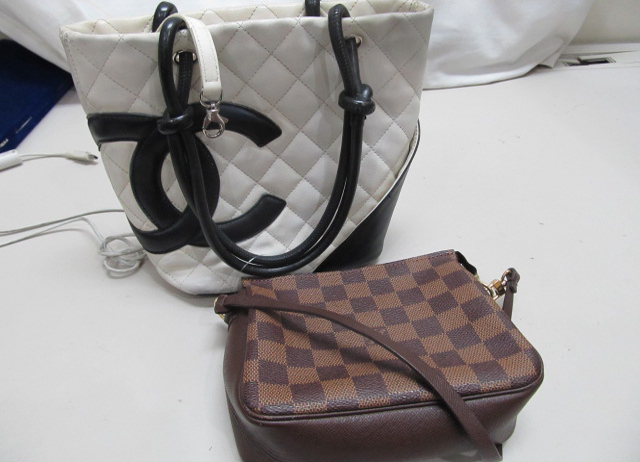 連休も営業しておりますので使わなくなったバッグをお持ちください