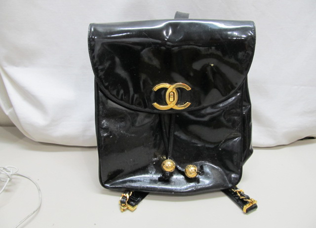 古いシャネルのバッグやイヤリングネックレスが眠っていませんか?