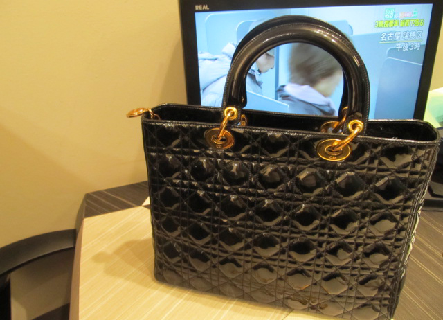 レディディオールのバッグが眠っていませんか?