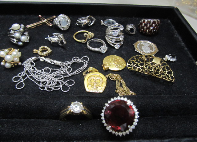 金 プラチナ ダイヤ 貴金属の買取