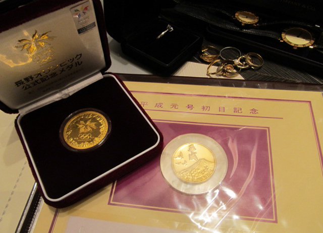 金貨、プレミア商品は額面越えの買取しております。