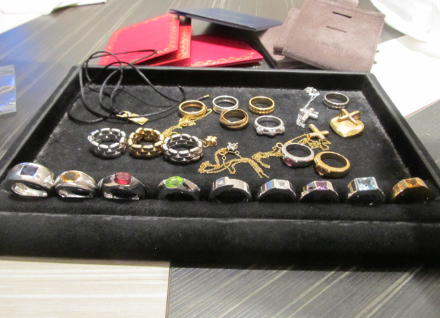 貴金属カルティエブシュロンショーメティファニーブランドジュエリーの買取