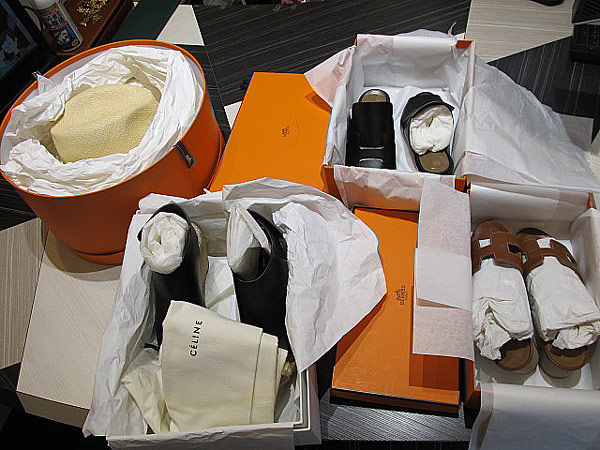 エルメス、シャネル、ルイヴィトン、ブランドアパレル買取!!