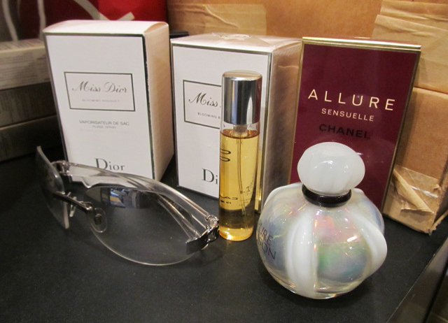 サングラスや使わない香水は眠っていませんか?