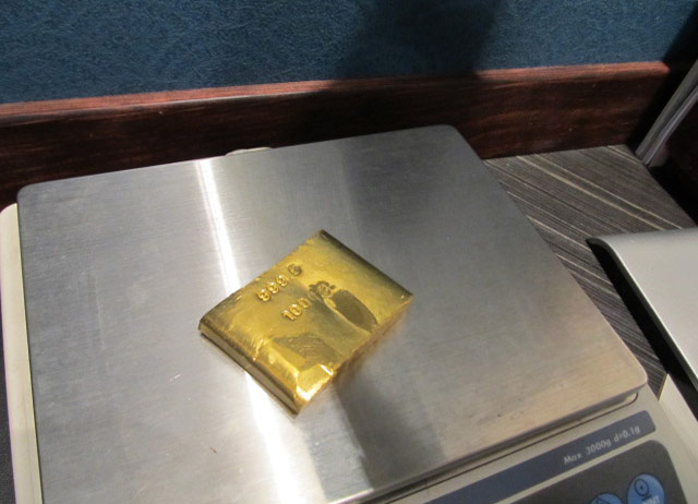 金・プラチナ・シルバー 素材が不明な物もお持ちください