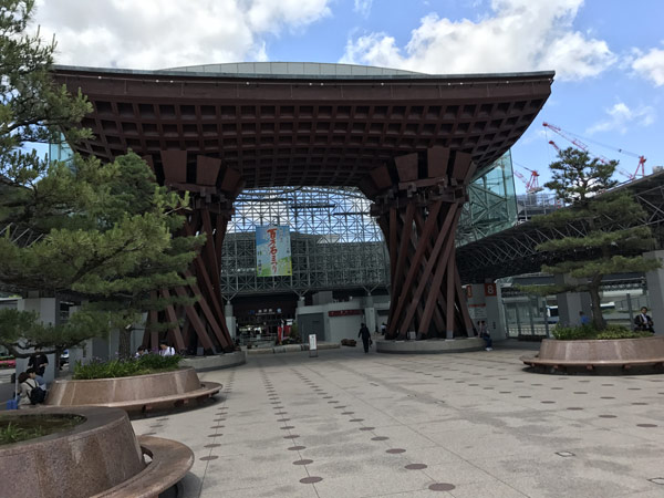 暑くなってきましたね。