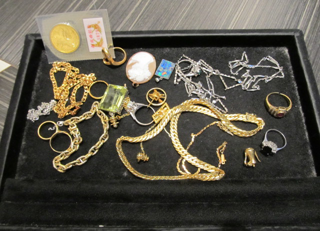 金銀プラチナなど素材が不明でもお持ちください