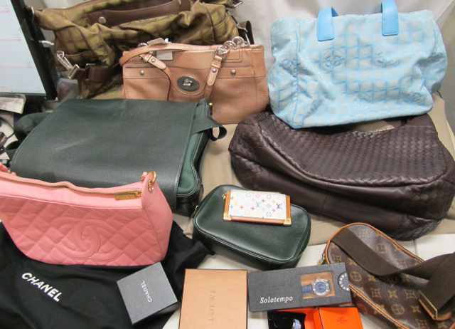 ブランド貴金属大量持込ありがとうございます。