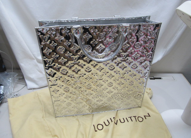 ヴィトンのブランドバッグ買取ります