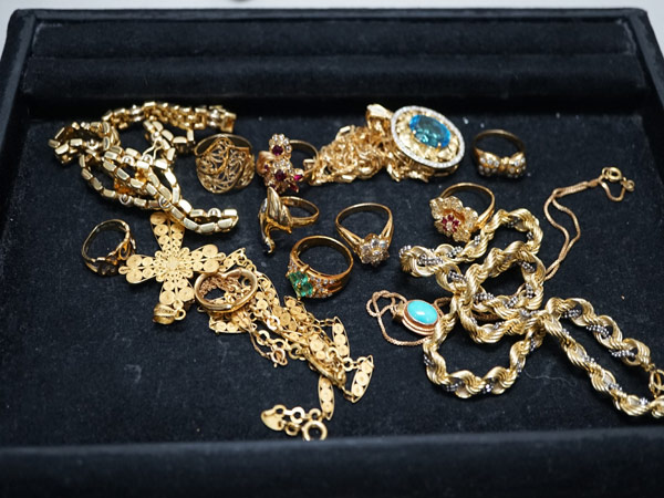 金、宝石、貴金属、ダイヤの買取は、とくがわ