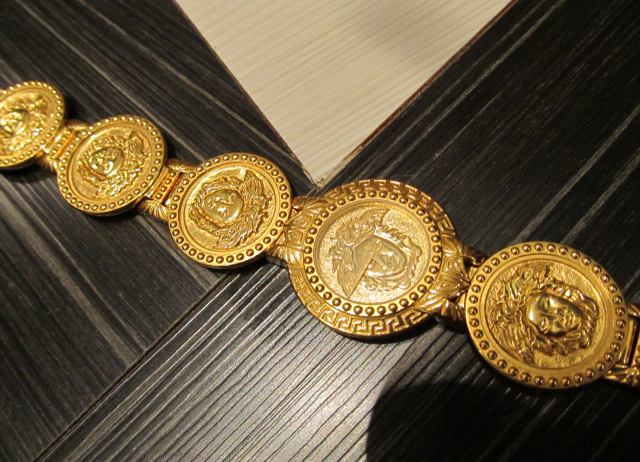 ヴェルサーチ、強化買取しております。