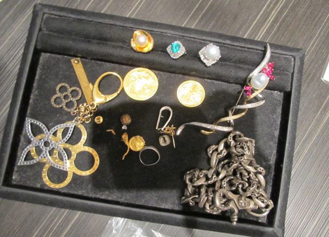 金 貴金属 ブランドアクセ シルバーまとめて買取ます