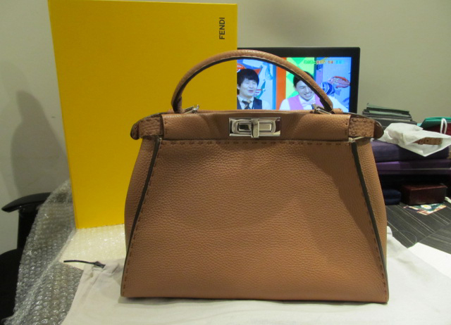 ブランド品 フェンディ ピーカブーバッグの買取