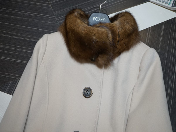 フォクシーロシアンセーブル襟、高級服の買取は、とくがわ