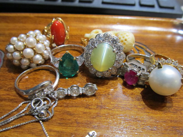 金、貴金属の買取もご好評頂いております。