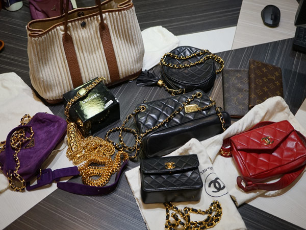 昔のブランド品。買取価格高騰中!