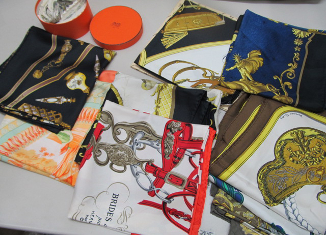 エルメスシャネルなどブランドスカーフの買取