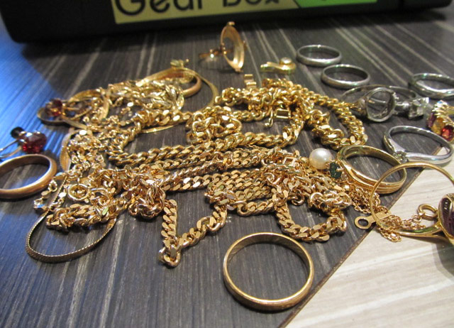 金 貴金属 ダイヤ 宝石 買取ます