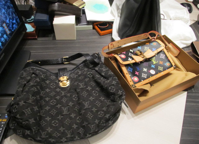 年内は12月は28日が最終です。